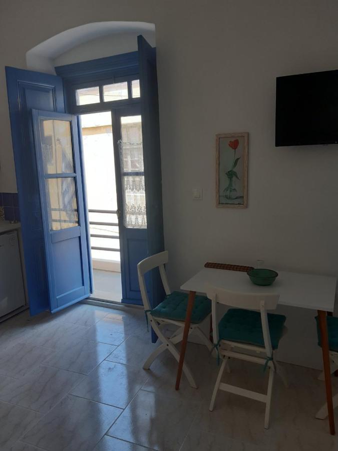 Almira Studios And Apartments Agia Marina  Exterior foto
